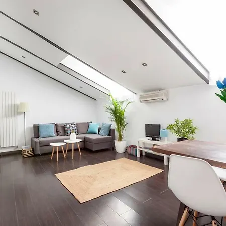 Modern Top Floor Loft At Malasana'S Heart Madrid Exterior photo